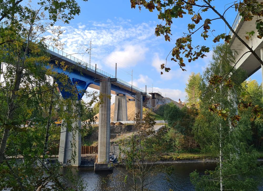 Saimaan kanavalla juttelimme myös vanhan ratasillan purkamisesta.