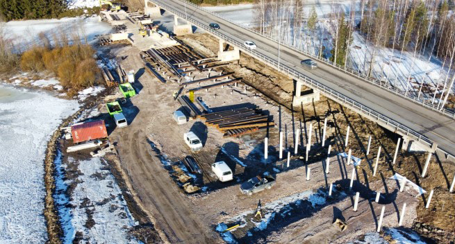 Pakurlan sillan työmaa lopputalvella.