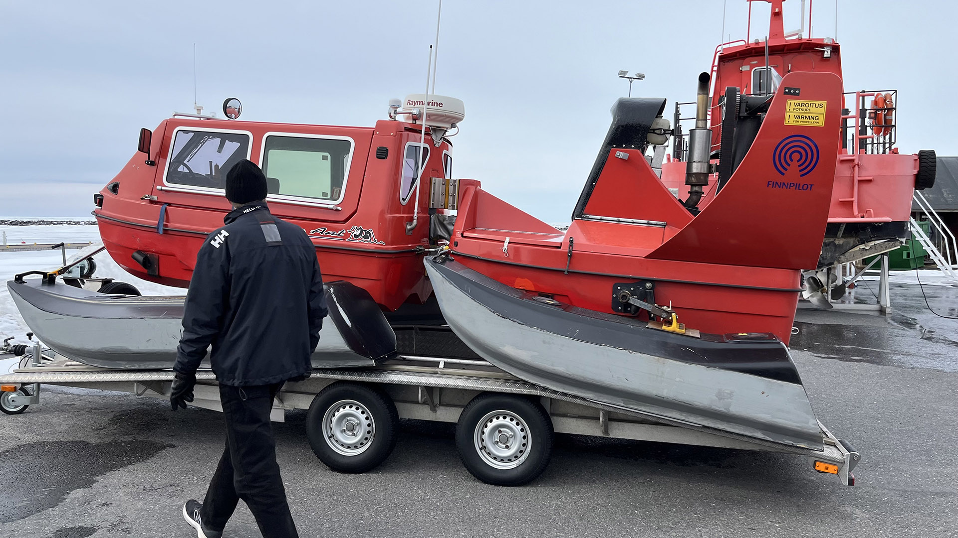 Red hydrocopter.