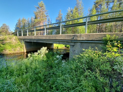 Valkeajoen silta.