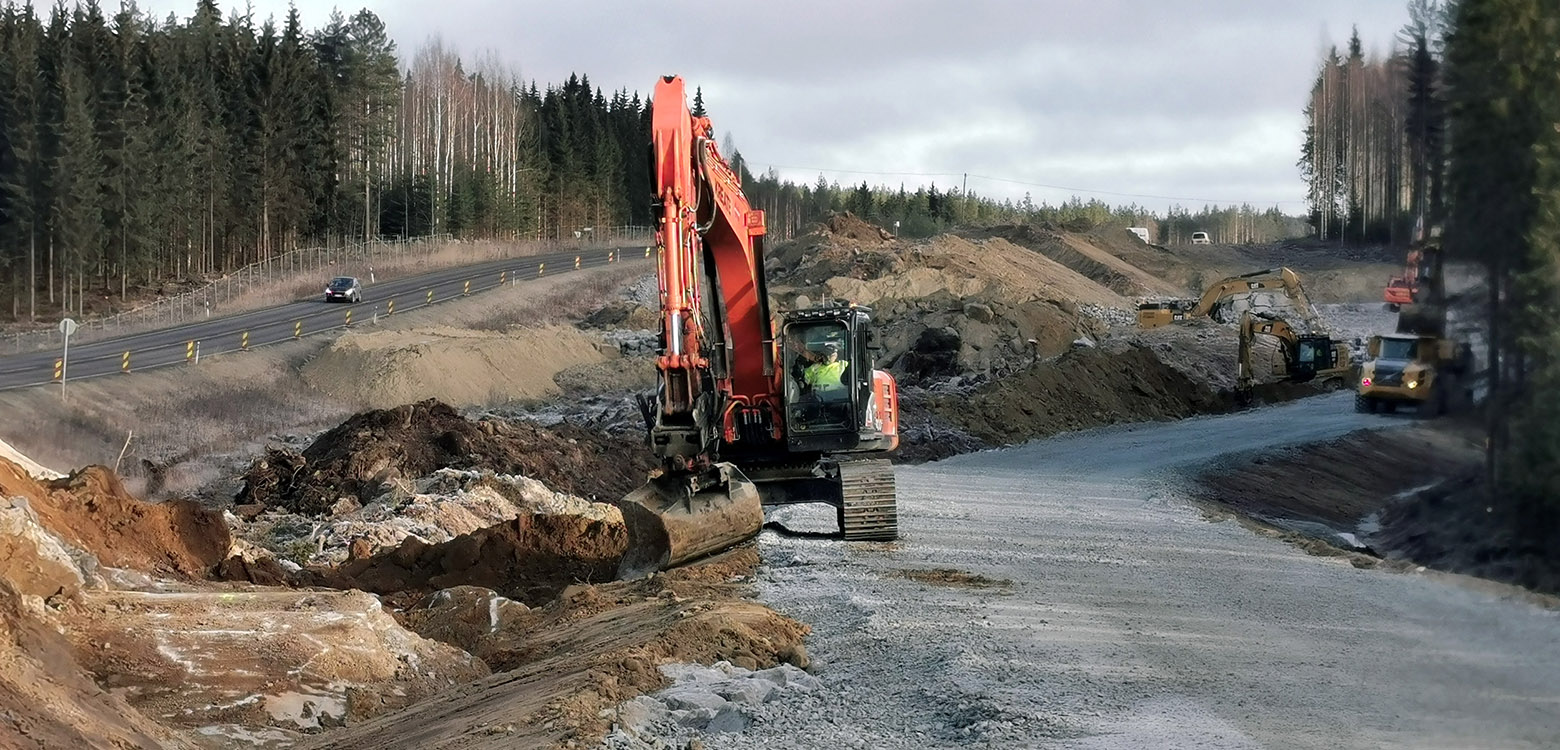 Vt 5:n rakentamista Nuutilanmäen ja Juvan välillä.