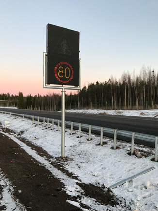 Nopeusrajoitus alennetaan arvoon 80 km/h, kun liikennemäärät ovat riittävän suuret.