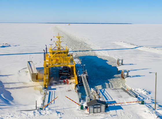 Ferry on the Oulunsalo side on March 2019