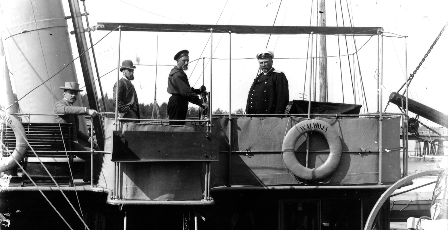 On the deck of Valvoja_Väylävirasto