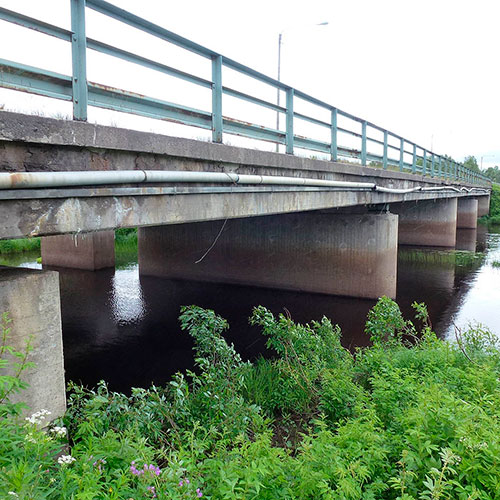 Kaakamojoen silta.
