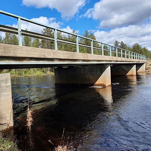 Äkäsjoen silta.